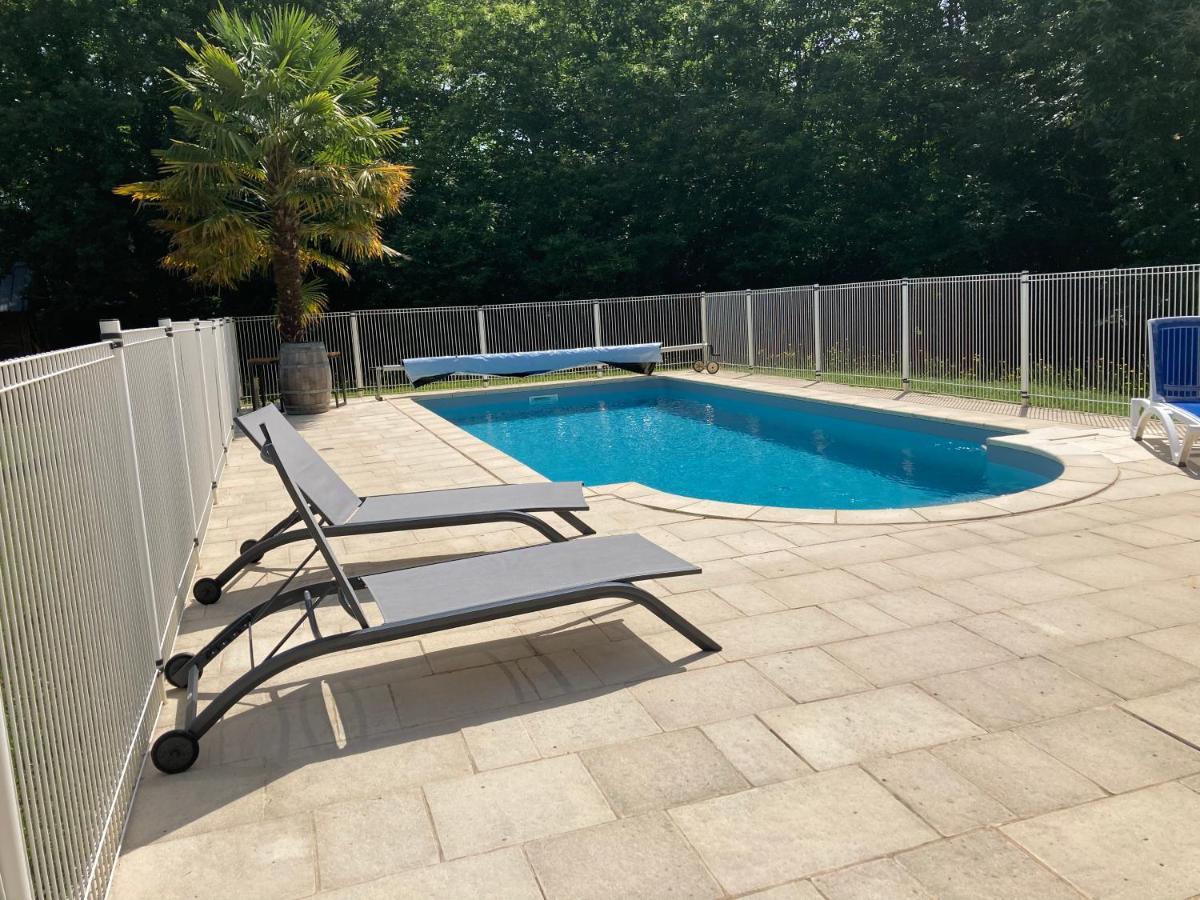 Gite Des Combes Blanches Avec Piscine Et Jacuzzi Frayssinet-le-Gélat Exteriör bild